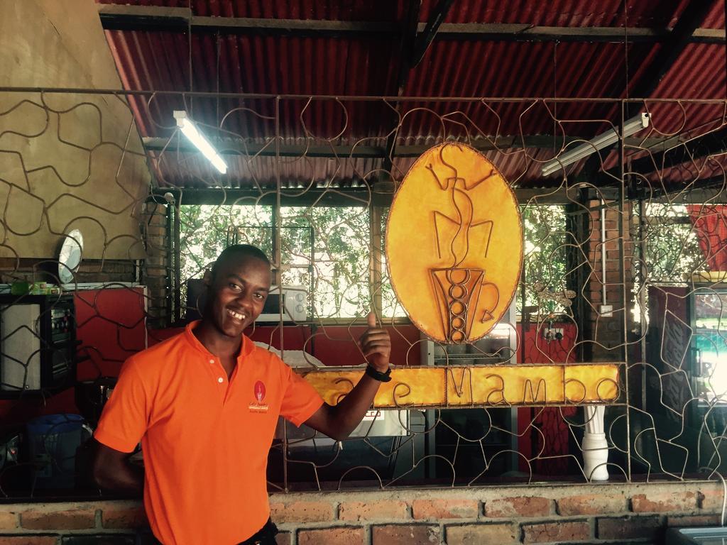 Outpost Lodge Arusha Esterno foto