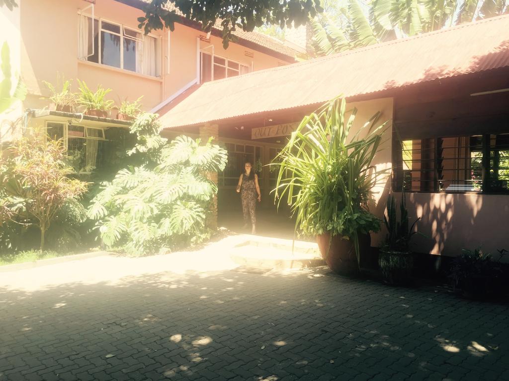 Outpost Lodge Arusha Esterno foto