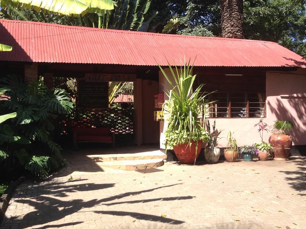 Outpost Lodge Arusha Esterno foto