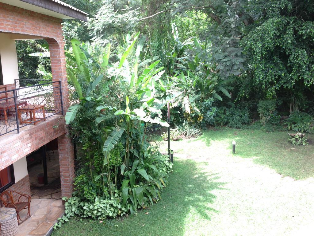 Outpost Lodge Arusha Esterno foto