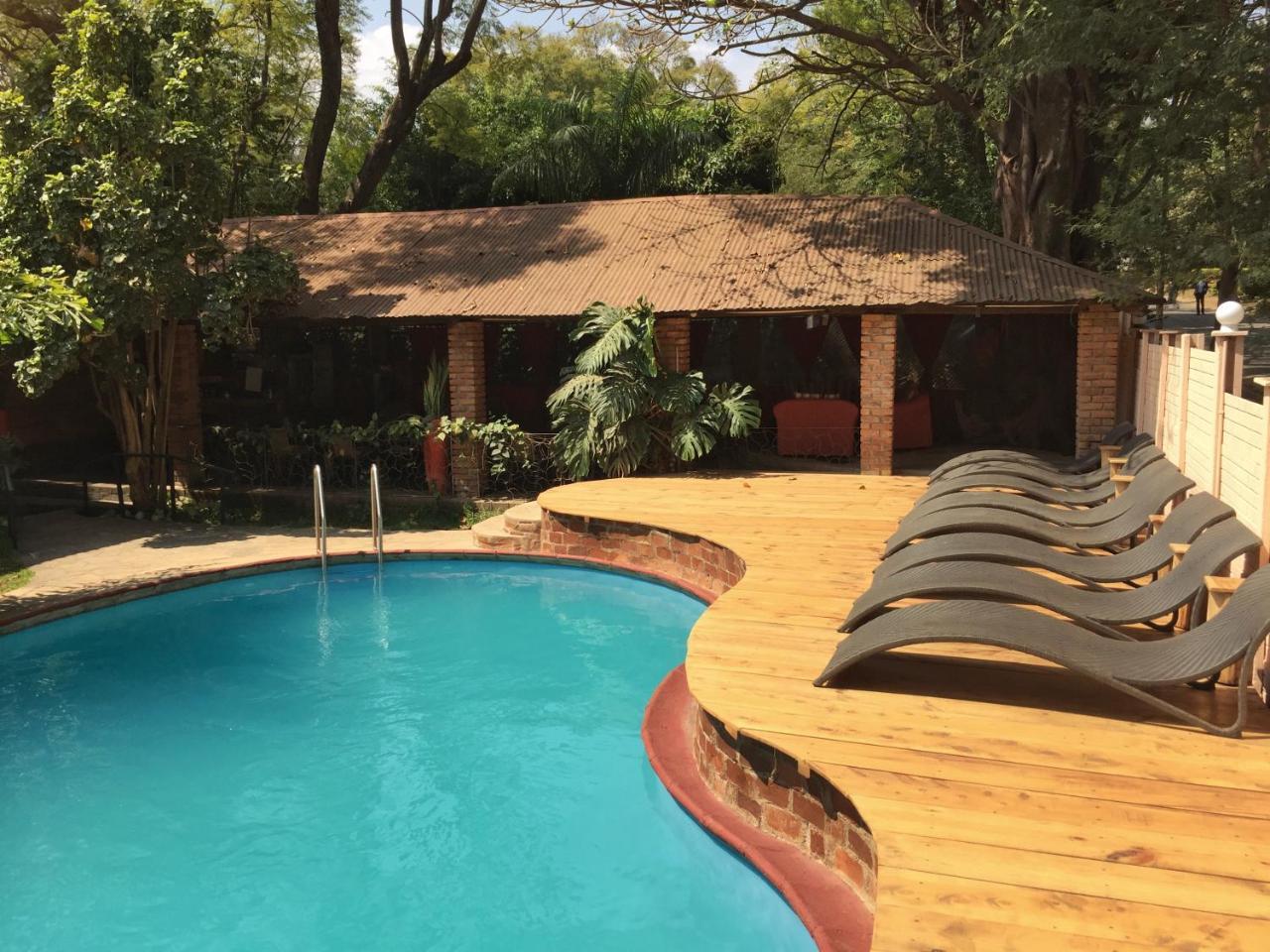 Outpost Lodge Arusha Esterno foto